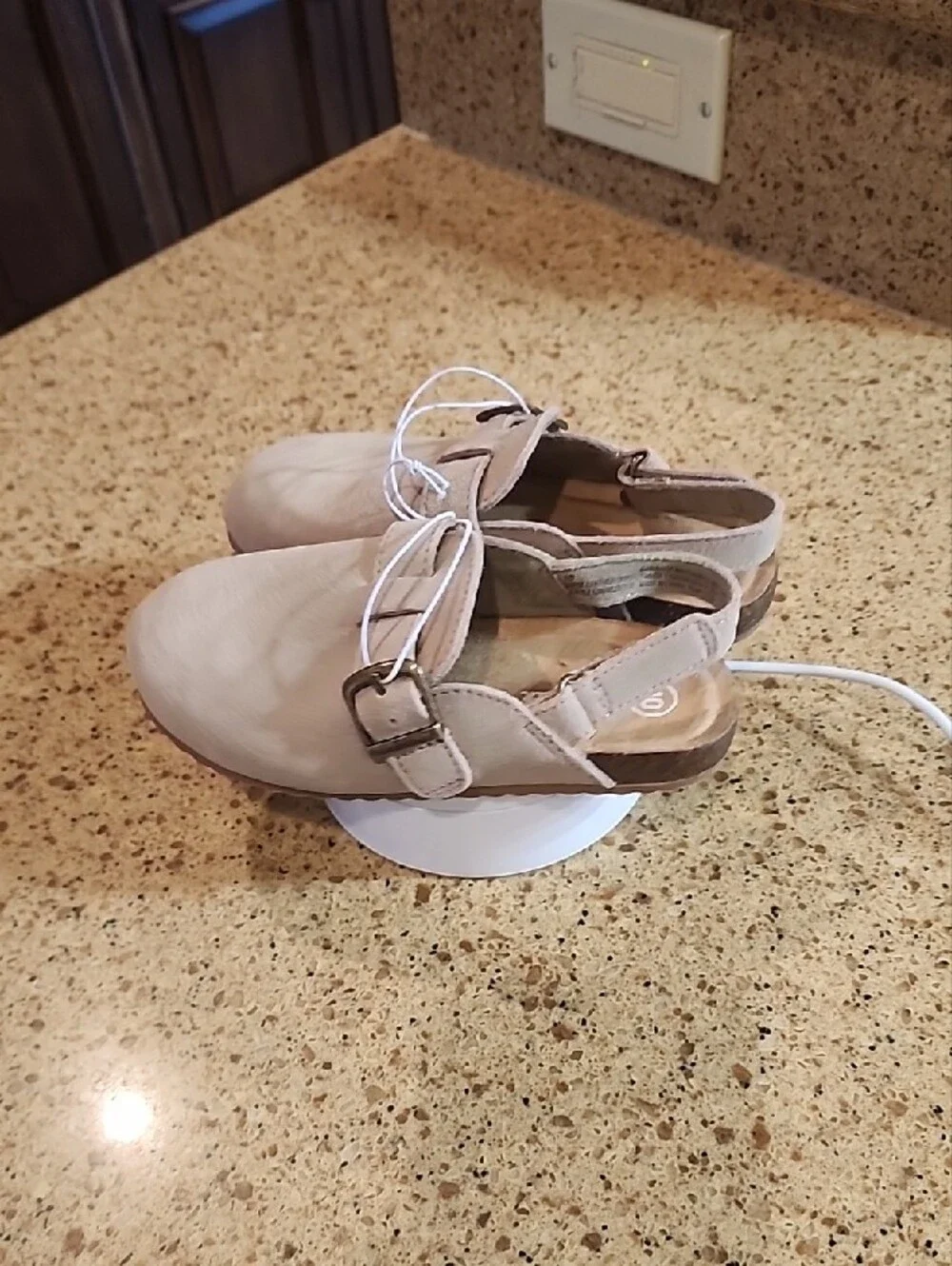 Cat & Jack Beige T-Strap Kids Clog Sandals NWT
